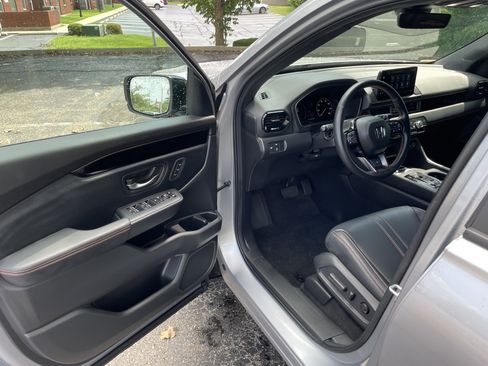 Certified 2024 Honda Pilot TrailSport image 11