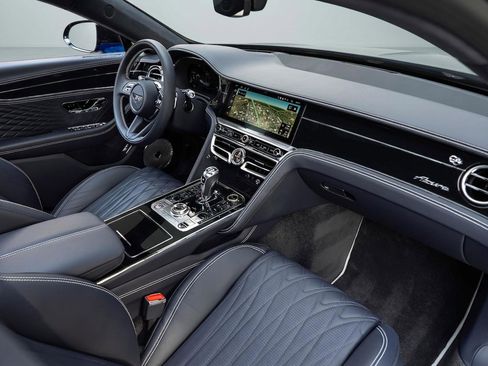 Used 2026 Bentley Flying Spur Plug-In Hybrid AWD/4WD image 2