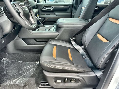 New 2026 GMC Sierra 2500 AT4 w/ AT4 Premium Plus Package AWD/4WD image 24