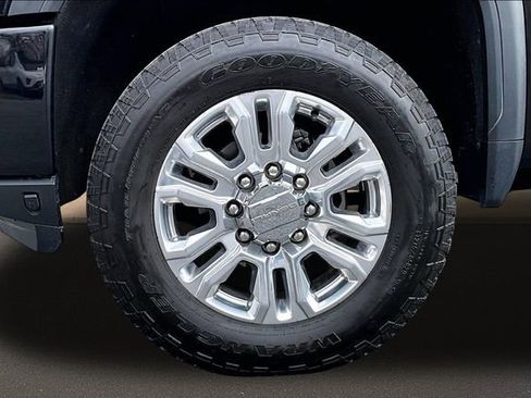 Used 2022 GMC Sierra 2500 Denali w/ Denali Ultimate Package image 8