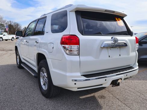 Used 2013 Toyota 4Runner SR5 image 3