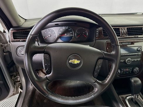 Used 2013 Chevrolet Impala LTZ image 12