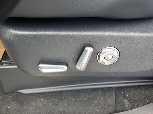 New 2026 Lincoln Navigator Reserve image 13