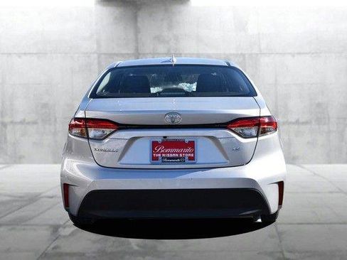 Used 2025 Toyota Corolla LE image 6