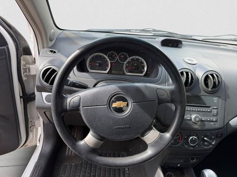 Used 2010 Chevrolet Aveo LT FWD image 9