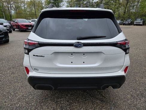 Used 2025 Subaru Forester Limited AWD/4WD image 4