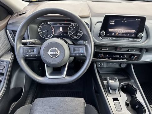 Used 2023 Nissan Rogue SV AWD/4WD image 13