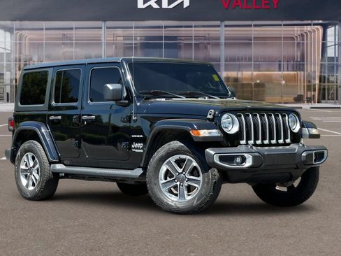 Used 2020 Jeep Wrangler Unlimited Sahara AWD/4WD image 2
