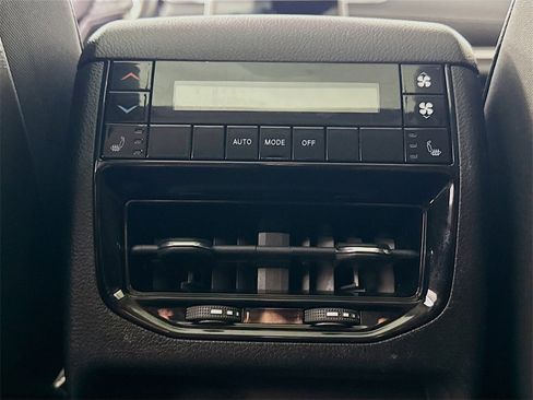 Used 2022 Jeep Grand Cherokee L Limited w/ Luxury Tech Group II image 27