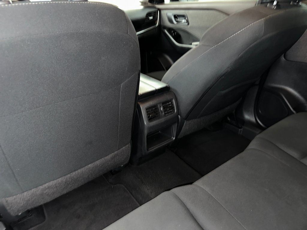 Used 2023 Nissan Rogue S FWD image 18