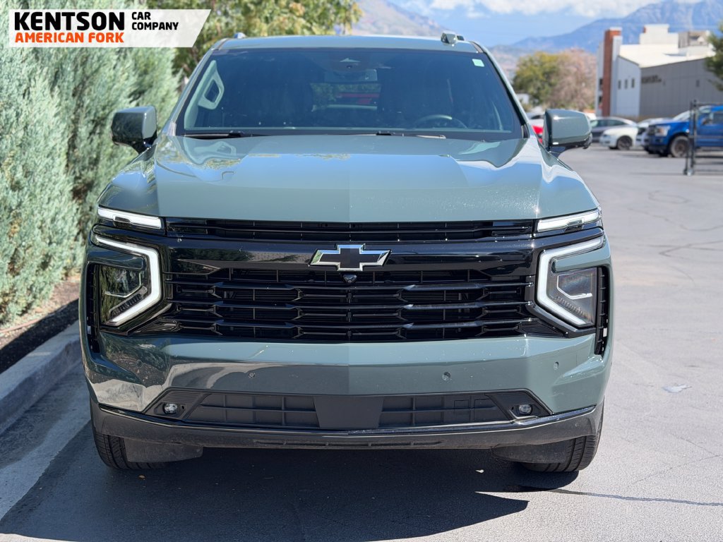 Used 2026 Chevrolet Tahoe RST AWD/4WD image 2