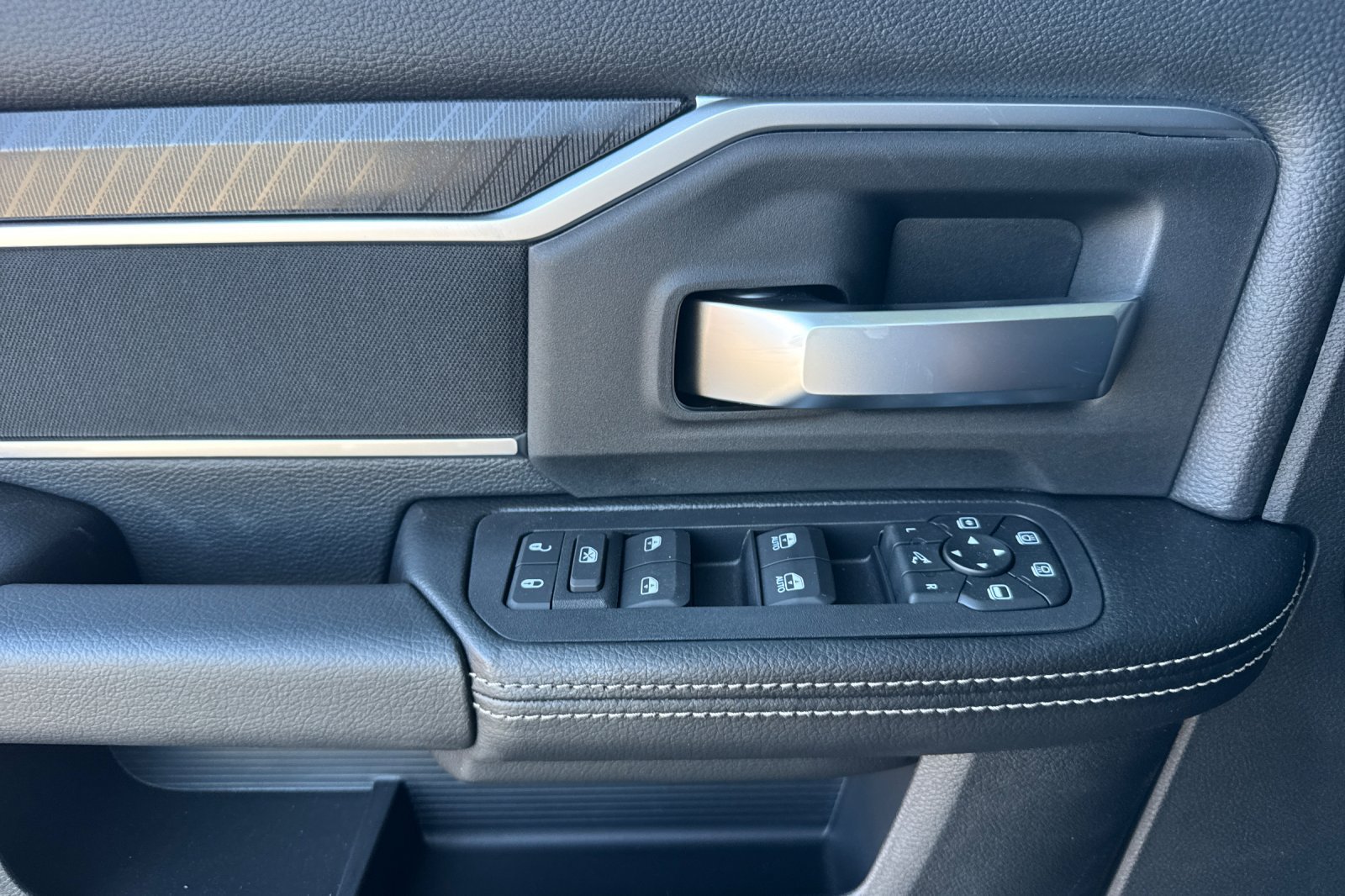 New 2026 RAM 2500 Big Horn AWD/4WD image 10