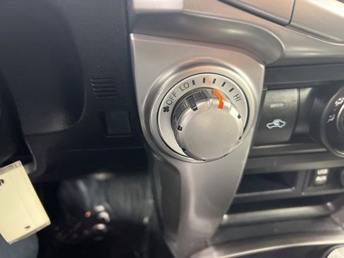 Used 2016 Toyota 4Runner SR5 image 22