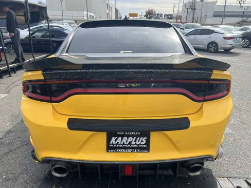 Used 2017 Dodge Charger R/T image 11