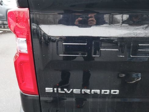 Used 2022 Chevrolet Silverado 1500 LTZ w/ LTZ Premium Package image 30