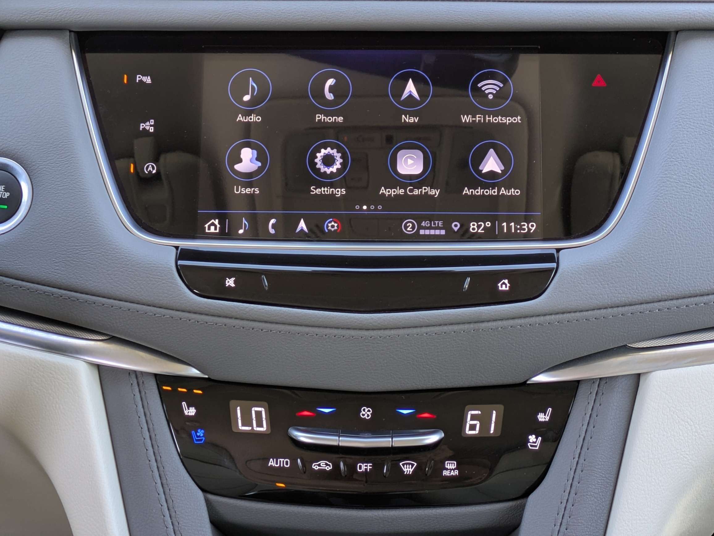 Used 2024 Cadillac XT5 Premium Luxury w/ Technology Package FWD image 16