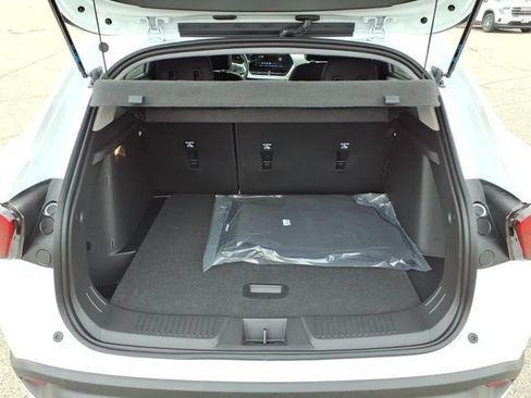 New 2026 Chevrolet Trax LT w/ LT Convenience Package FWD image 19