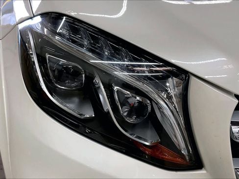 Used 2017 Mercedes-Benz GLS 550 4MATIC image 31