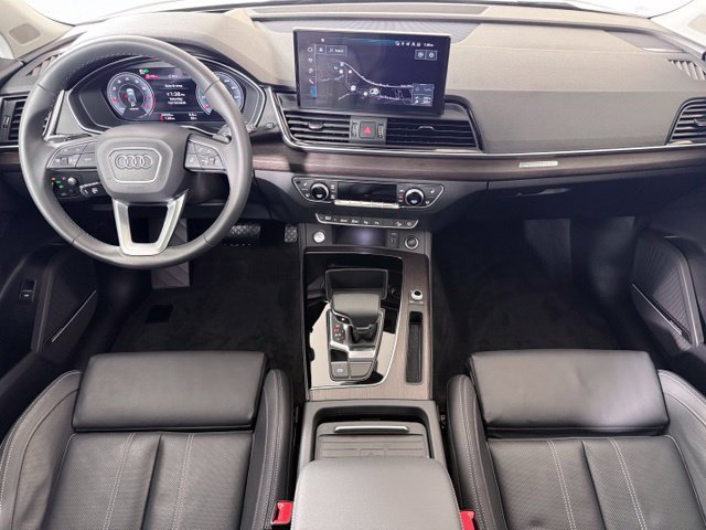 Certified 2024 Audi Q5 2.0T Prestige AWD/4WD image 16