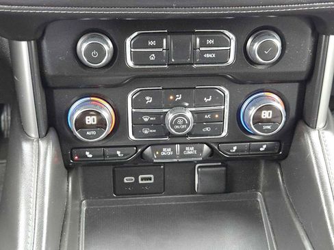 Certified 2024 Chevrolet Suburban Z71 w/ Luxury Package image 18