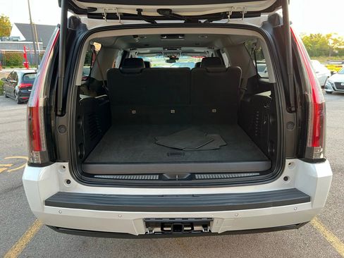 Used 2020 Cadillac Escalade ESV Luxury image 29