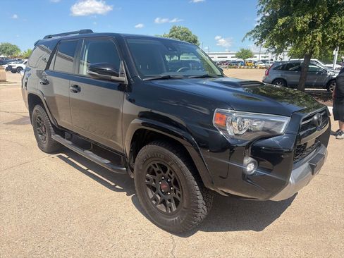 Used 2022 Toyota 4Runner TRD Off-Road Premium image 3