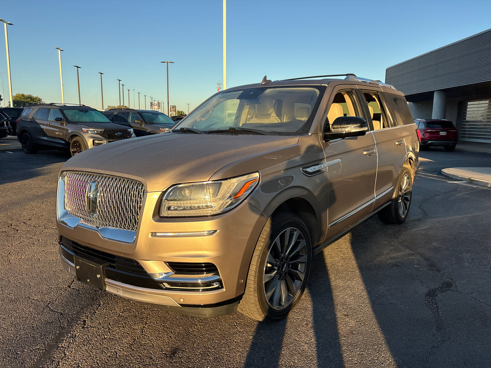 Certified 2020 Lincoln Navigator Reserve w/ Luxury Package AWD/4WD image 3