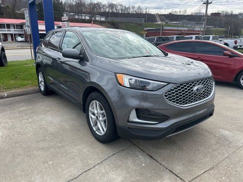 Used 2023 Ford Edge SEL image 15