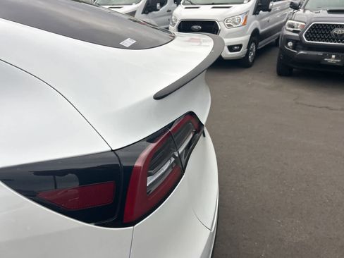 Used 2024 Tesla Model Y Long Range image 17