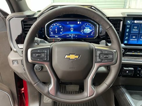 Used 2023 Chevrolet Silverado 1500 LTZ w/ Technology Package AWD/4WD image 18