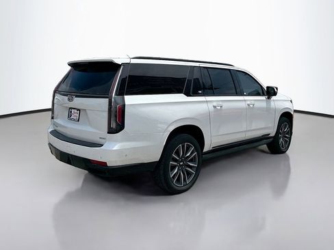 Used 2023 Cadillac Escalade ESV Sport Platinum w/ Heavy-Duty Trailer Package AWD/4WD image 7