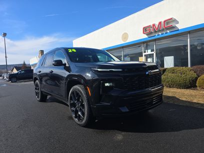 Used 2024 Chevrolet Traverse RS w/ LPO, Floor Liner Package