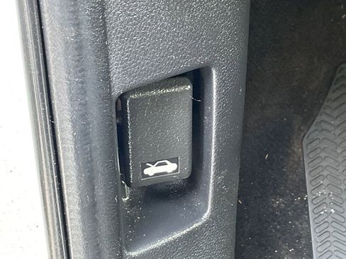 Used 2017 Honda Pilot Elite image 31