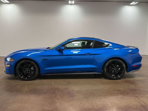Used 2019 Ford Mustang GT Premium w/ Black Accent Package RWD image 6