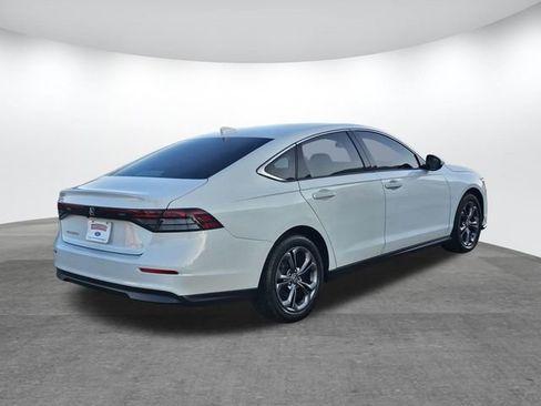 Used 2023 Honda Accord EX image 4