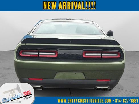 Used 2023 Dodge Challenger SXT w/ Blacktop Package AWD/4WD image 8