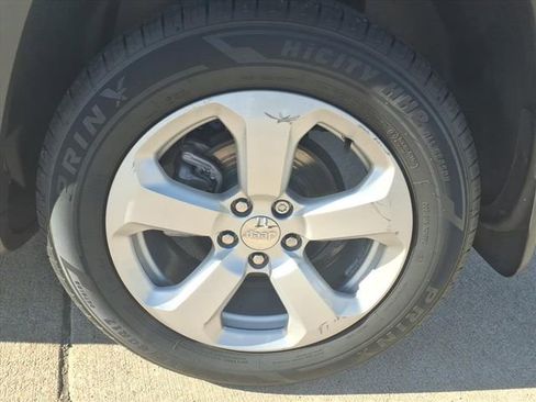 Used 2020 Jeep Compass Latitude image 21