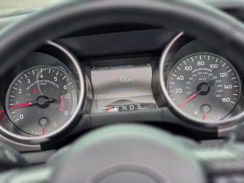 Used 2019 Ford Mustang Premium RWD image 28