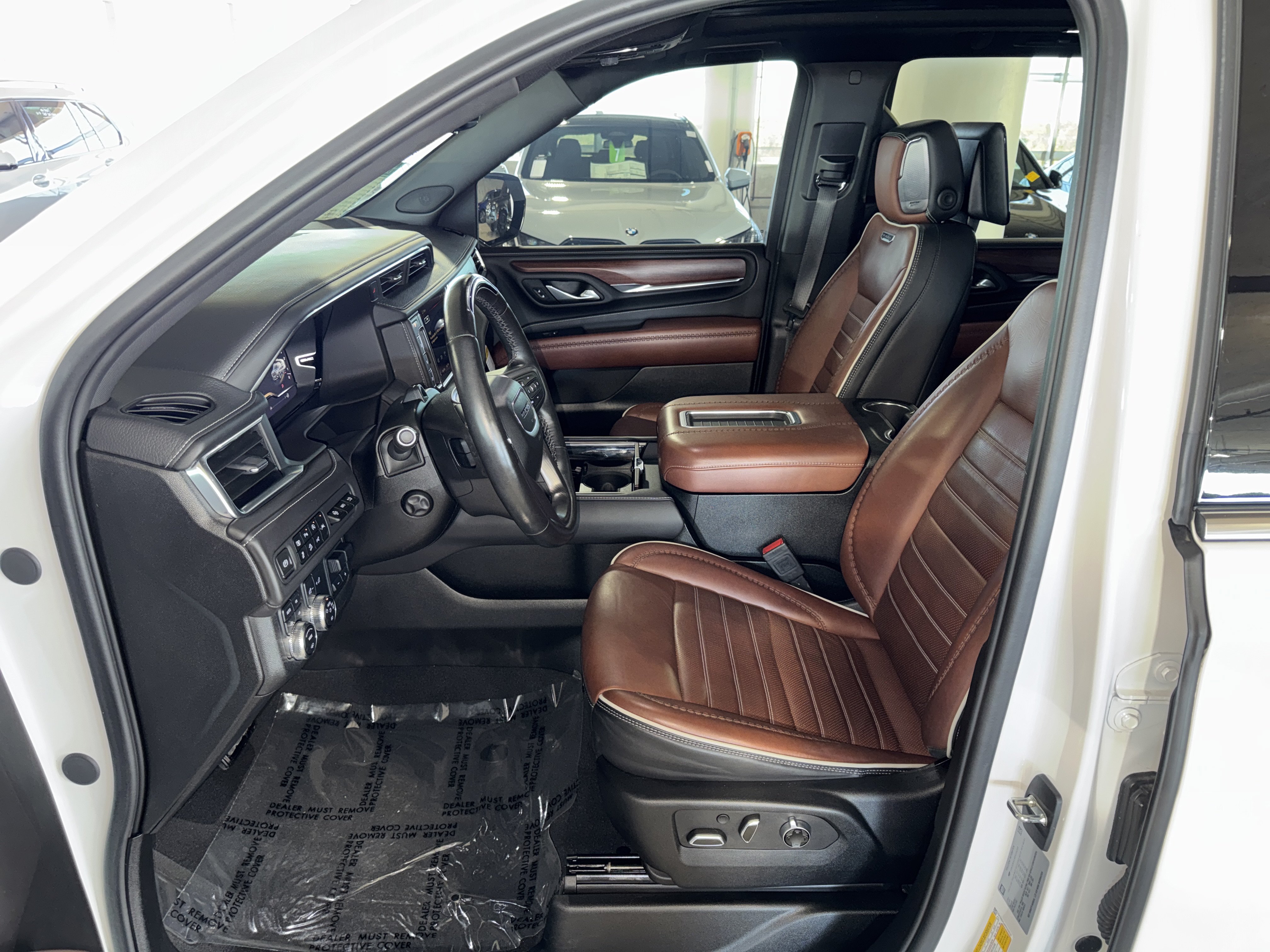Used 2024 GMC Yukon Denali Ultimate AWD/4WD image 21