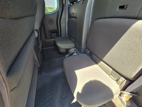 Used 2013 Nissan Frontier Desert Runner RWD image 22