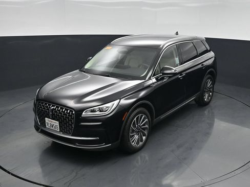 Used 2023 Lincoln Corsair Reserve w/ Equipment Group 201A FWD image 31