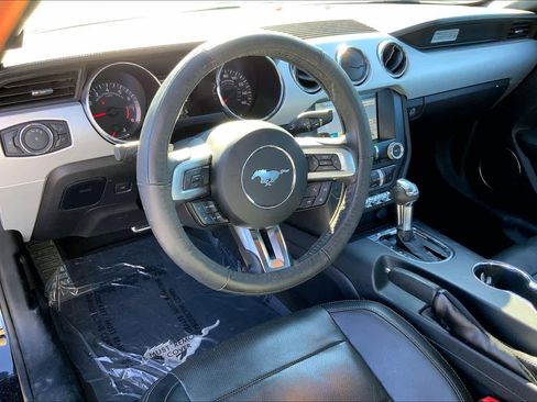 Used 2016 Ford Mustang GT Premium image 5