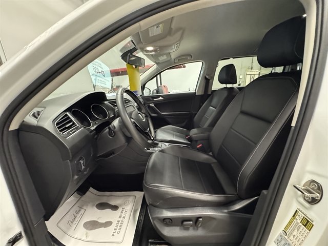 Used 2021 Volkswagen Tiguan SEL FWD image 21
