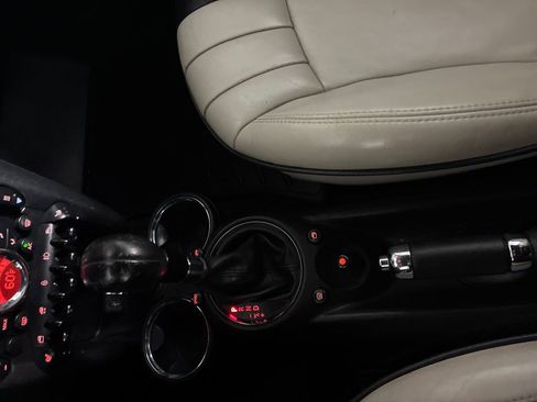 Used 2013 MINI Cooper S image 25