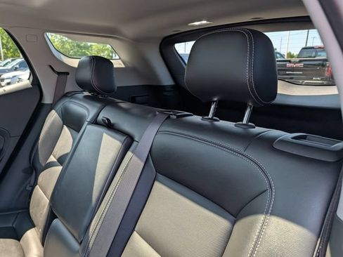 Used 2022 GMC Terrain SLT AWD/4WD image 19