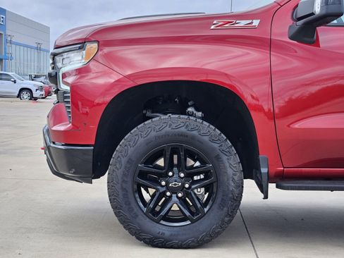 Used 2024 Chevrolet Silverado 1500 LT Trail Boss w/ LT Trail Boss Premium Package image 12
