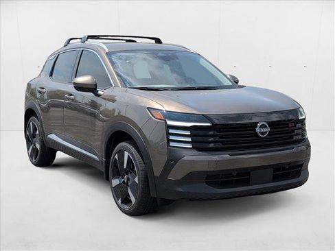 New 2025 Nissan Kicks SR w/ Illumination Package image 3