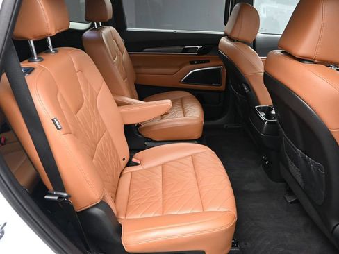 Certified 2025 Kia Telluride SX Prestige X-Line AWD/4WD image 40
