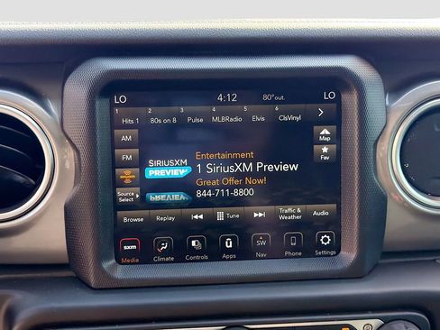 Used 2022 Jeep Wrangler Unlimited Sahara AWD/4WD image 27