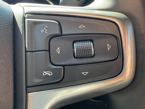 Used 2023 Chevrolet Silverado 1500 LT w/ Z71 Off-Road Package AWD/4WD image 18